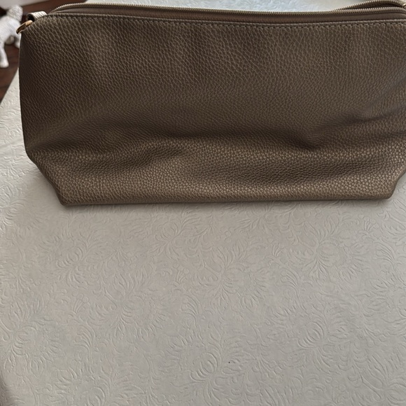Faux Leather purse - Picture 2 of 6
